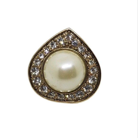ARNOLD SCAASI DESIGNER VINTAGE GOLDTONE, FAUX PEARL & RHINESTONE FASHION RING - Picture 4 of 8